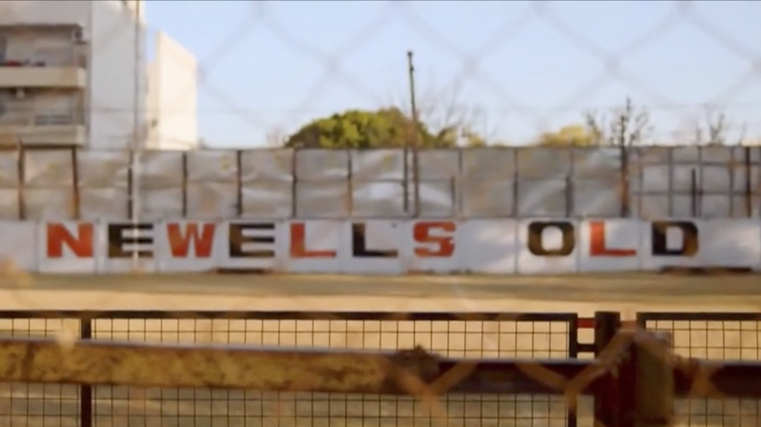 Fixer Argentina_Messi The shadow of Maradona_8