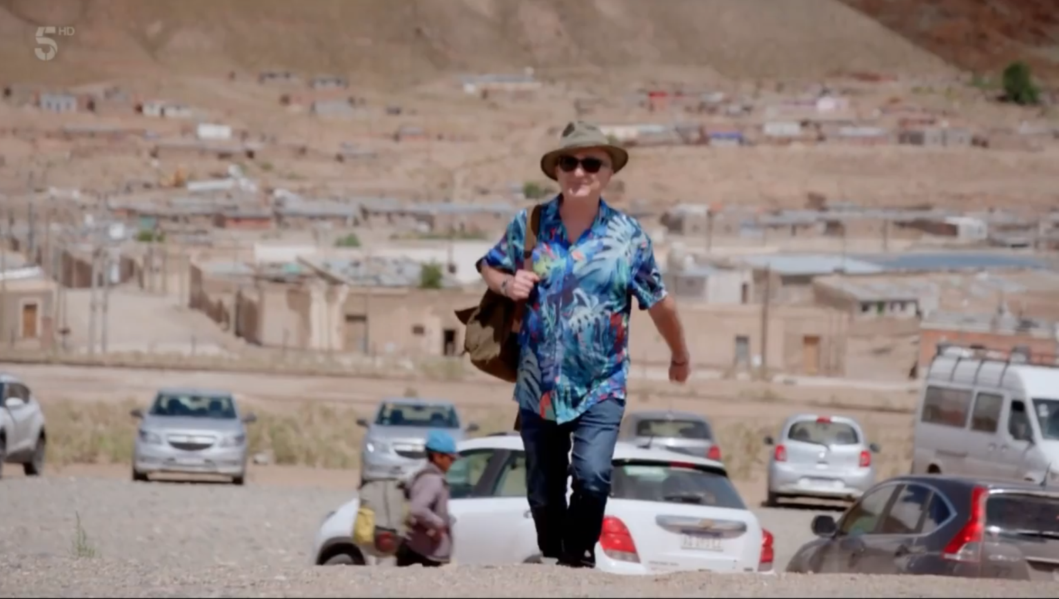 Fixer Argentina_71_Around the world by train_Tony Robinson_020
