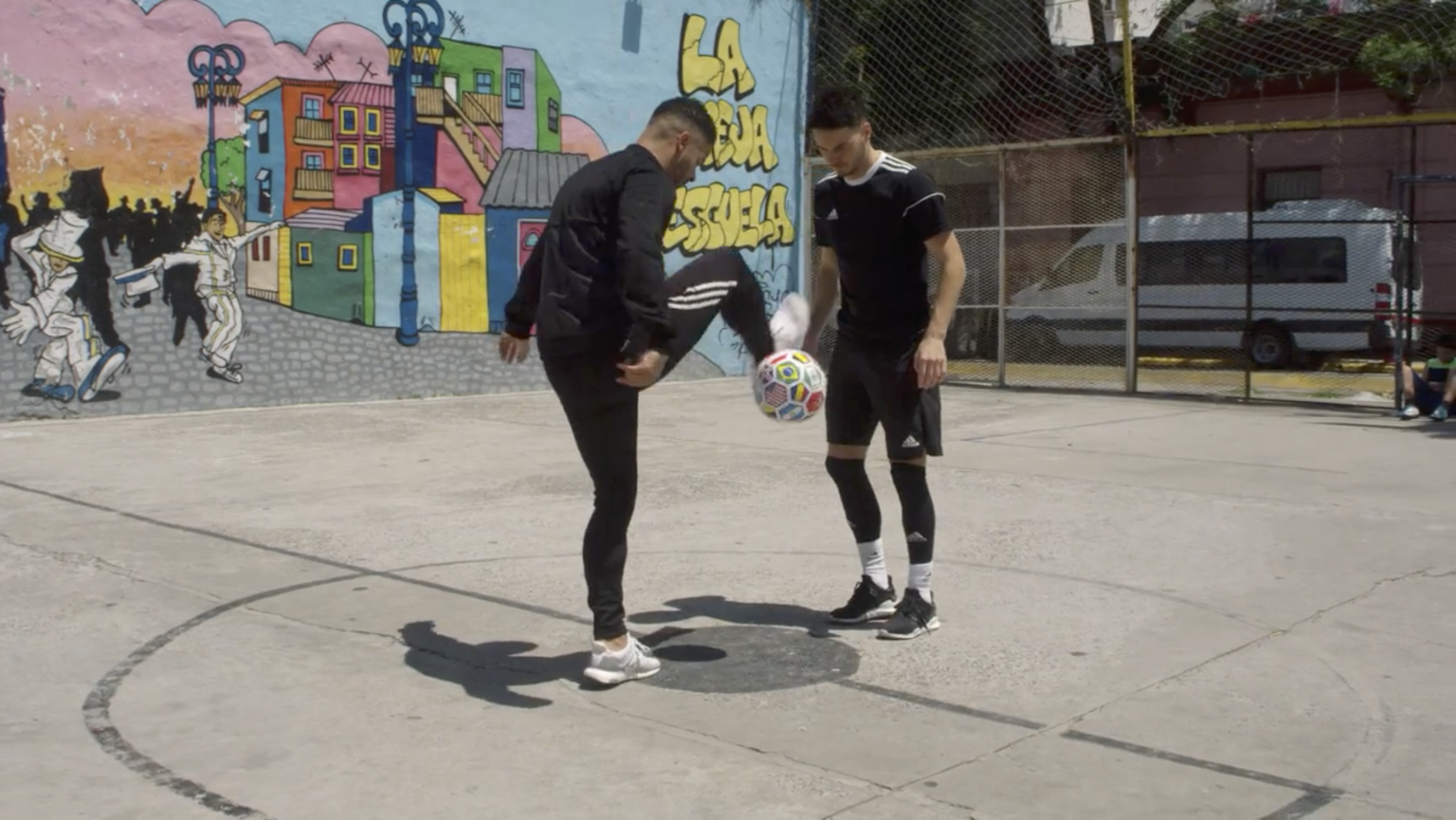 Fixer Argentina_Findinf footboll_Youtube_6