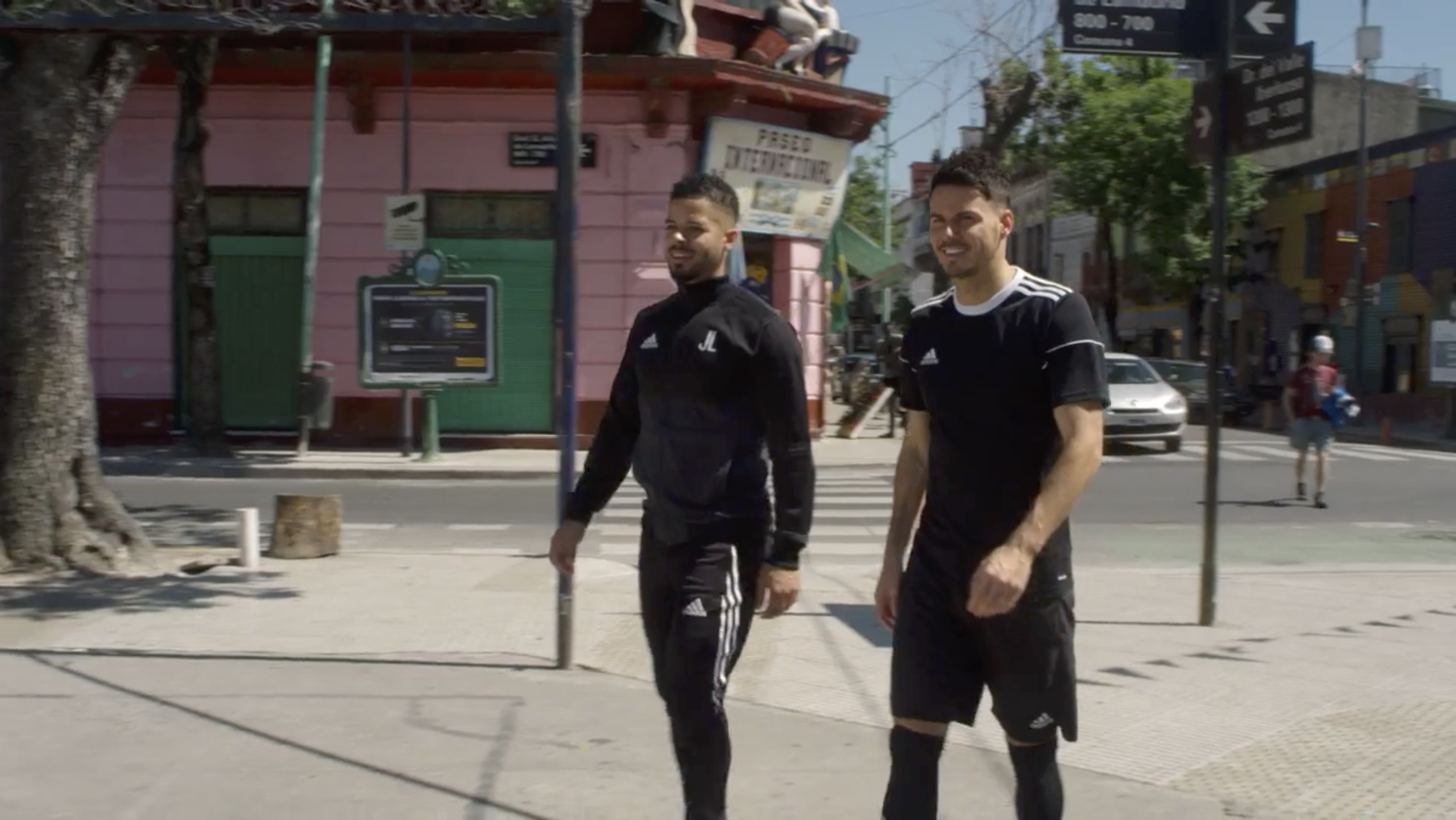 Fixer Argentina_Findinf footboll_Youtube_7